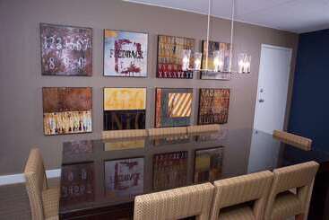 هتل Doubletree By Hilton St. Louis   Westport