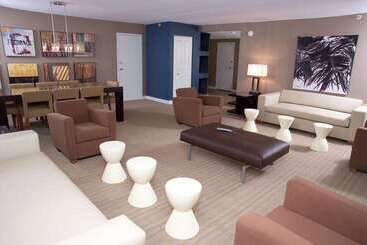 هتل Doubletree By Hilton St. Louis   Westport