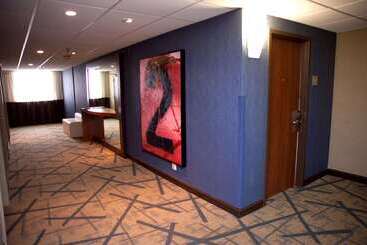 هتل Doubletree By Hilton St. Louis   Westport