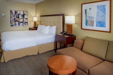 هتل Doubletree By Hilton St. Louis   Westport