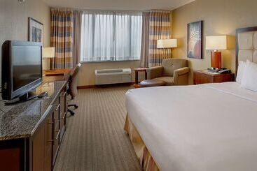 هتل Doubletree By Hilton St. Louis   Westport