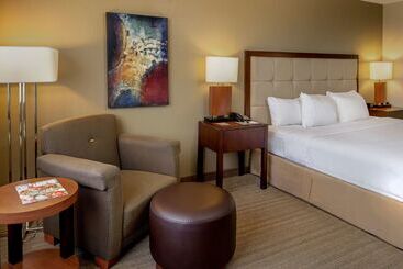 هتل Doubletree By Hilton St. Louis   Westport