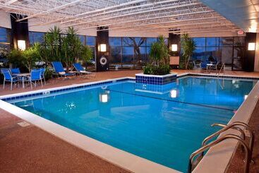 هتل Doubletree By Hilton St. Louis   Westport
