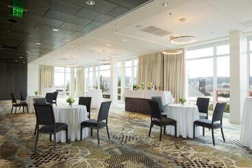 هتل Eastlund, Best Western Premier Collection