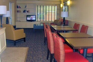 هتل Extended Stay America Suites   Atlanta   Marietta   Powers Ferry Rd
