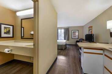 هتل Extended Stay America Suites  Cleveland  Airport  North Olmsted