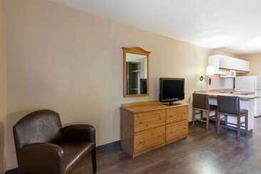 هتل Extended Stay America Suites  Cleveland  Airport  North Olmsted