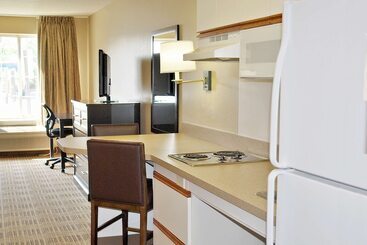 هتل Extended Stay America Suites  Kansas City  Country Club Plaza
