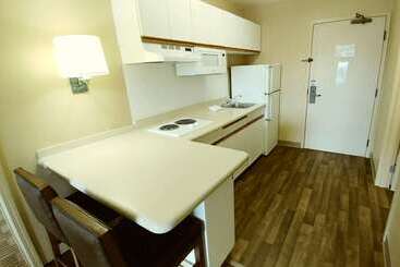 هتل Extended Stay America Suites  Kansas City  Overland Park  Nall Ave