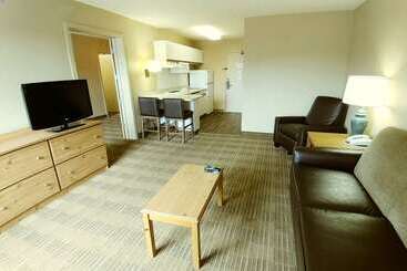 هتل Extended Stay America Suites  Kansas City  Overland Park  Nall Ave