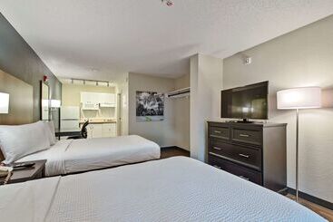 هتل Extended Stay America Suites  Miami  Airport  Blue Lagoon