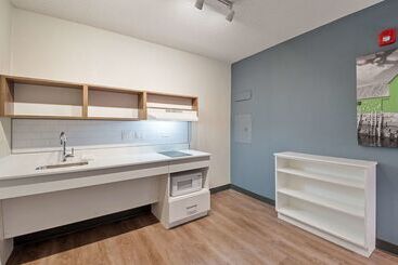 هتل Extended Stay America Suites Miami Airport Blue Lagoon