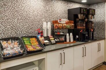 هتل Extended Stay America Suites  Miami  Airport  Doral