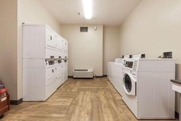 هتل Extended Stay America Suites  Miami  Airport  Doral