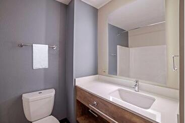 هتل Extended Stay America Suites  Miami  Airport  Doral