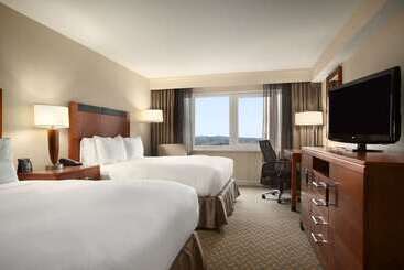 هتل Hilton New York Jfk Airport