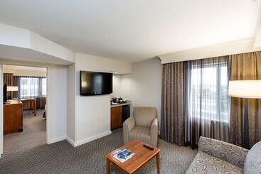 هتل Hilton New York Jfk Airport