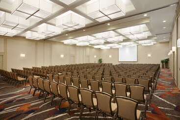 هتل Hilton New York Jfk Airport