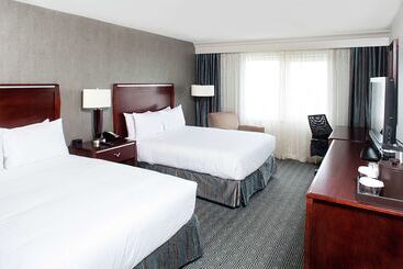 هتل Hilton New York Jfk Airport