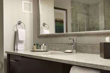 هتل Hilton New York Jfk Airport