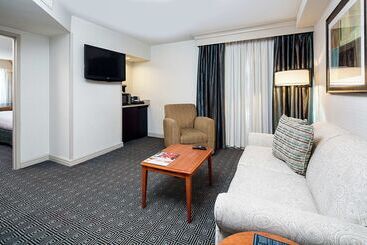 هتل Hilton New York Jfk Airport