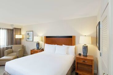 هتل Hilton New York Jfk Airport