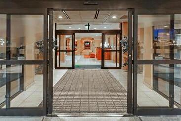 Holiday Inn Hotel & Suites Springfield, An Ihg