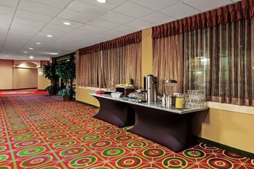 Holiday Inn Hotel & Suites Springfield, An Ihg