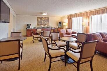 هتل Holiday Inn   Executive Center Columbia Mall, An Ihg