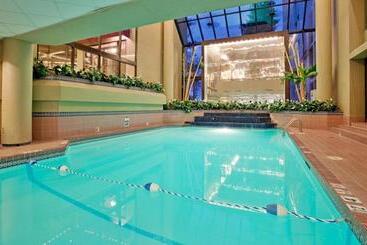 هتل Holiday Inn   Executive Center Columbia Mall, An Ihg