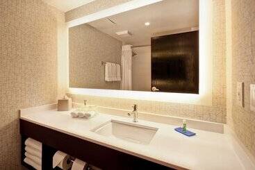 هتل Holiday Inn Express & Suites Allentown Dorney Park Area, An Ihg