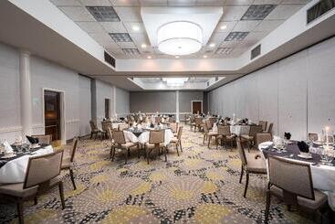 هتل Holiday Inn Huntsville   Research Park, An Ihg