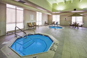 هتل Holiday Inn Rapid City   Rushmore Plaza, An Ihg