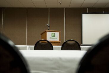 هتل Holiday Inn Spearfish Convention Center, An Ihg