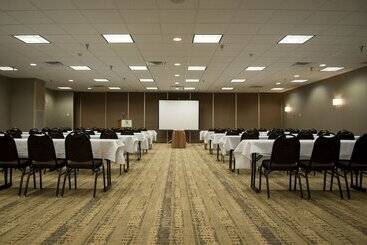 هتل Holiday Inn Spearfish Convention Center, An Ihg