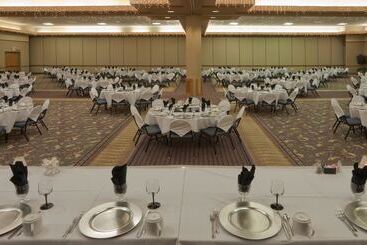 هتل Holiday Inn Spearfish Convention Center, An Ihg