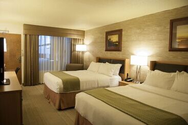 هتل Holiday Inn Spearfish Convention Center, An Ihg