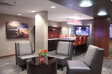 هتل Holiday Inn & Suites Duluth Downtown, An Ihg