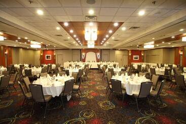 هتل Holiday Inn & Suites Duluth Downtown, An Ihg