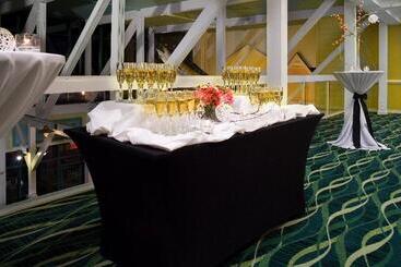 هتل Holiday Inn Va Beach Oceanside 21st St, An Ihg