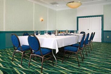هتل Holiday Inn Va Beach Oceanside 21st St, An Ihg