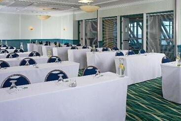 هتل Holiday Inn Va Beach Oceanside 21st St, An Ihg
