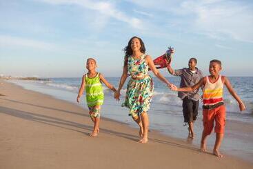 هتل Holiday Inn Va Beach Oceanside 21st St, An Ihg