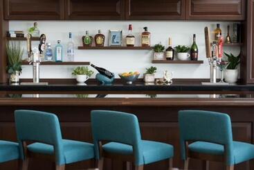 هتل Holiday Inn Va Beach Oceanside 21st St, An Ihg