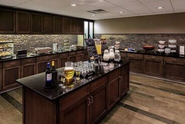 هتل Homewood Suites By Hilton Buffaloairport