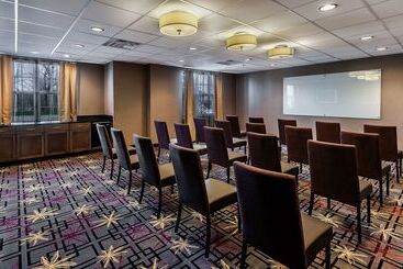 هتل Homewood Suites By Hilton Buffaloairport