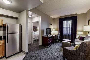 هتل Homewood Suites By Hilton Buffaloairport