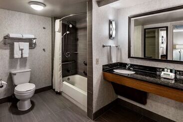 هتل Homewood Suites By Hilton Buffaloairport