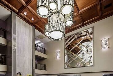 هتل Homewood Suites By Hilton Buffaloairport