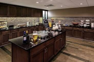 هتل Homewood Suites By Hilton Buffaloairport